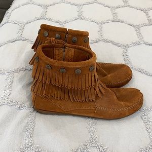 Minnetonka Short Fringed Booties